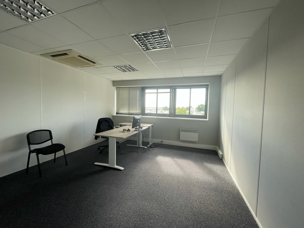 Bureau Bouguenais 330m² Location bureau Bouguenais Loire-Atlantique OLBUR2423972 11